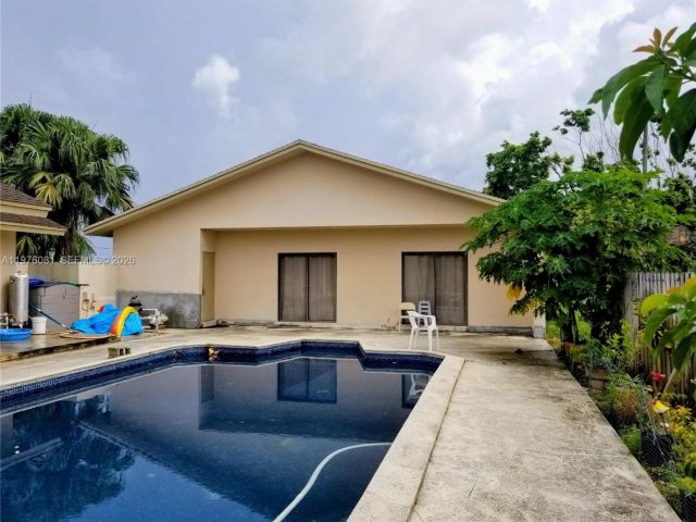 Продажа дома по адресу 36995 SW 209th Ave - фото 7461189