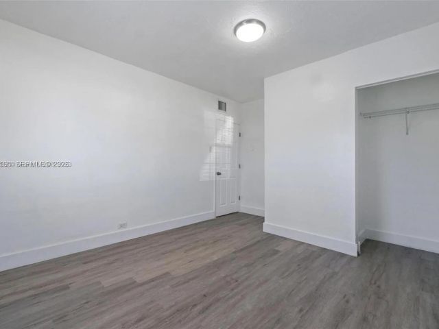 Дом в аренду по адресу 2410 NW 159th Ter - фото 7479444