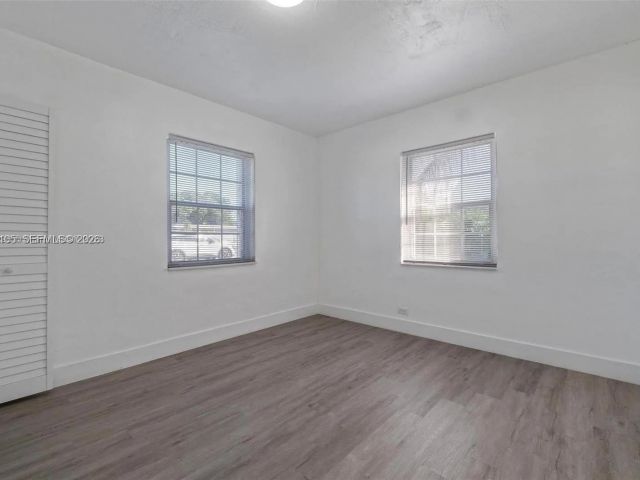 Дом в аренду по адресу 2410 NW 159th Ter - фото 7479446