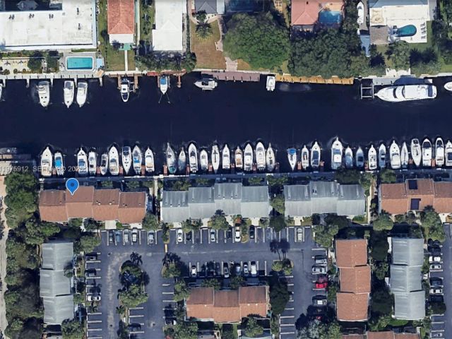 Дом в аренду по адресу 2533 NE 15th St - фото 7478313