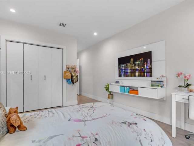 Продажа дома по адресу 6235 Alton Rd - фото 7468389