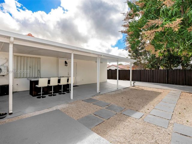 Продажа дома по адресу 5790 SW 148th Pl - фото 7517417