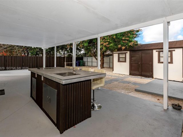 Продажа дома по адресу 5790 SW 148th Pl - фото 7517418