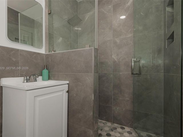 Продажа дома по адресу 5790 SW 148th Pl - фото 7517427