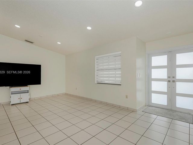 Продажа дома по адресу 5790 SW 148th Pl - фото 7517430