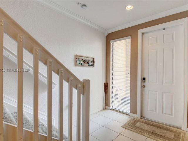 Продажа дома по адресу 1071 NW 33rd Ct - фото 7524370