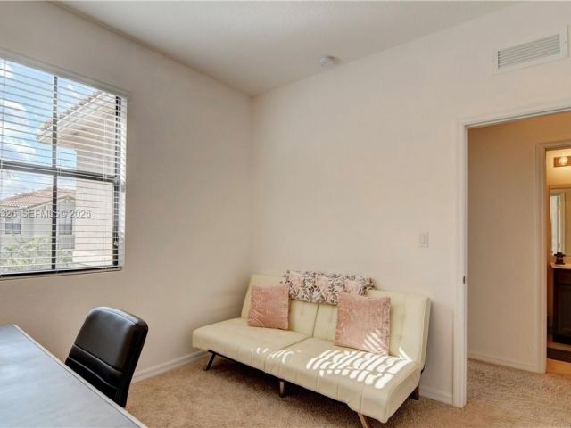 Продажа дома по адресу 1071 NW 33rd Ct - фото 7524381