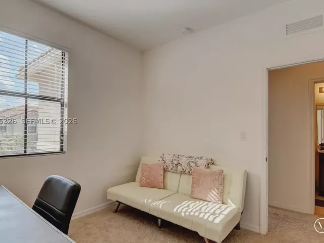 Продажа дома по адресу 1071 NW 33rd Ct - фото 8075581