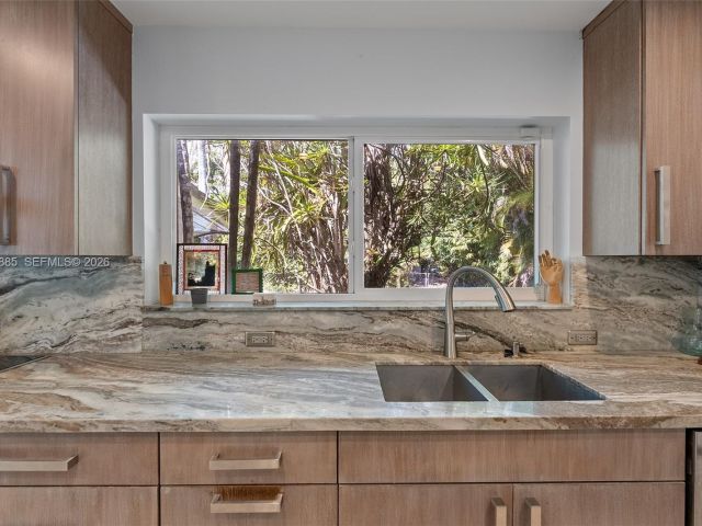 Продажа дома по адресу 4510 Ingraham Hwy - фото 7471347