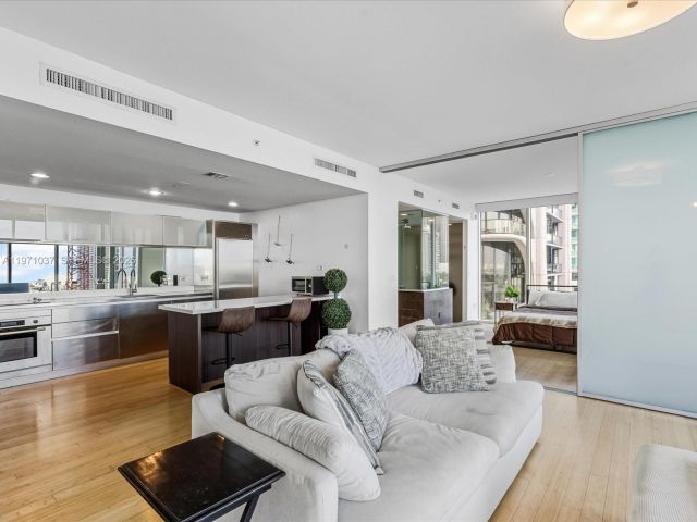 Продажа квартиры #1107 - фото 7488398