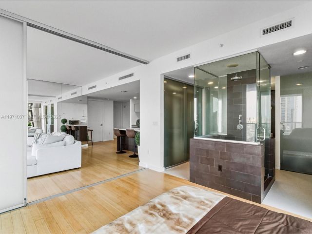 Продажа квартиры #1107 - фото 7488413