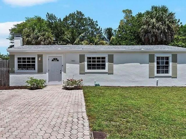 Дом в аренду по адресу 1480 SW 26th Ave - фото 7513105