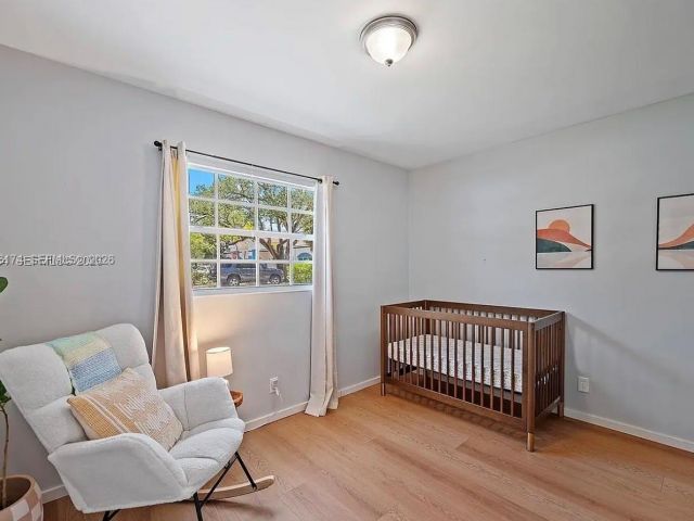 Дом в аренду по адресу 1480 SW 26th Ave - фото 7513118