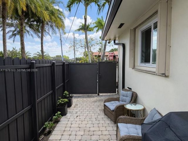 Продажа дома по адресу 3500 SW 128th Ave - фото 7493831