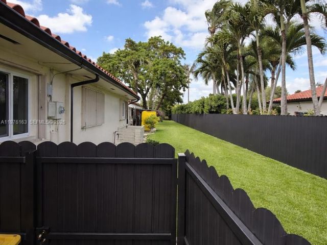 Продажа дома по адресу 3500 SW 128th Ave - фото 7493833