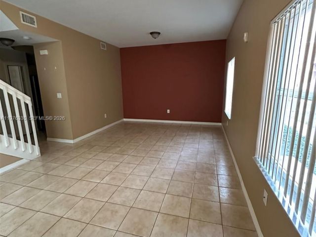 Дом в аренду по адресу 745 SW 107th Ave - фото 7455665