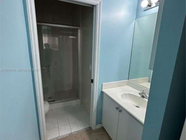 Дом в аренду по адресу 745 SW 107th Ave - фото 7455674