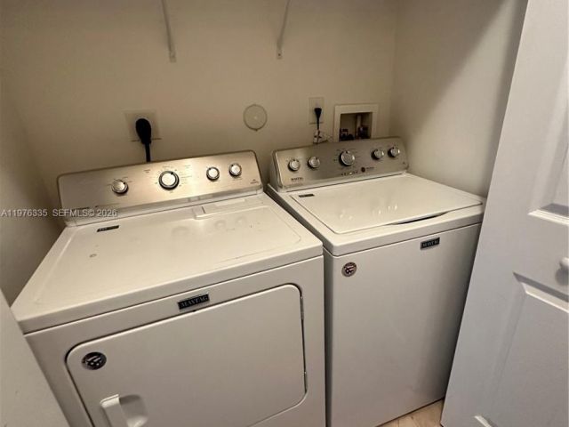 Дом в аренду по адресу 745 SW 107th Ave - фото 7455680