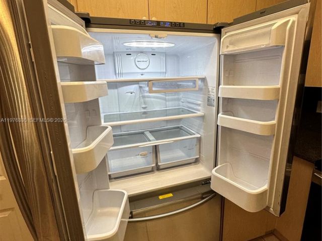 Дом в аренду по адресу 745 SW 107th Ave - фото 7455681