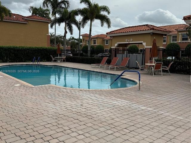 Дом в аренду по адресу 745 SW 107th Ave - фото 7455684