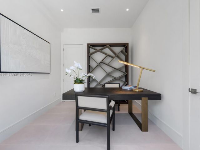 Продажа дома по адресу 505 Zamora Ave - фото 7524608