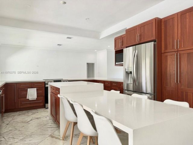 Дом в аренду по адресу 4934 NW 94th Doral Pl - фото 7533209