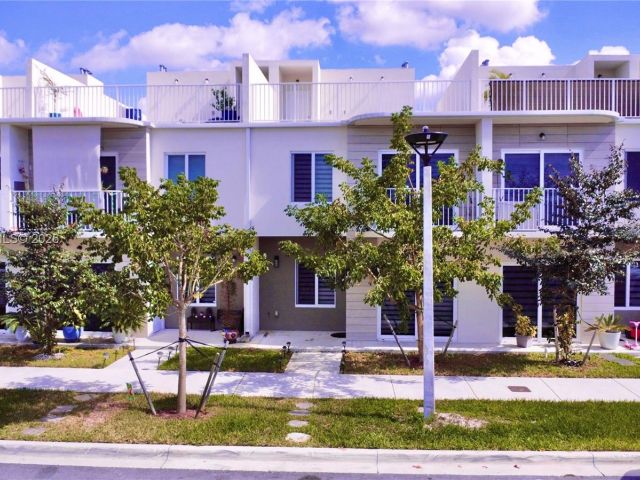 Дом в аренду по адресу 25875 SW 145th Ave - фото 7461069