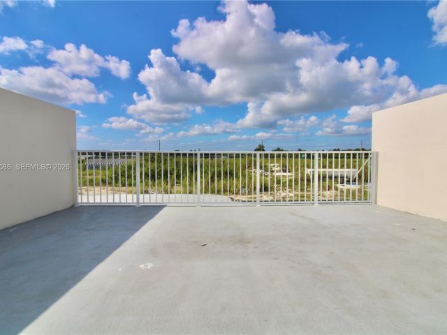 Дом в аренду по адресу 25875 SW 145th Ave - фото 7461082