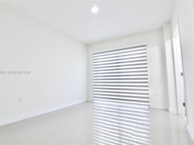 Дом в аренду по адресу 25875 SW 145th Ave - фото 7461084