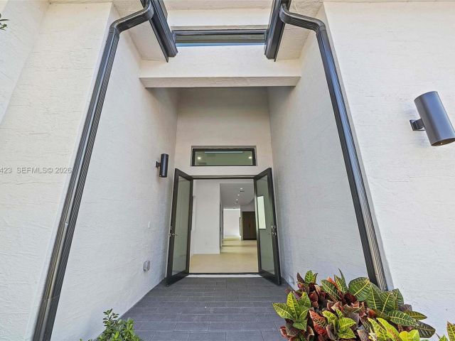 Дом в аренду по адресу 5718 Ashwood Cir W 5718 - фото 7528680