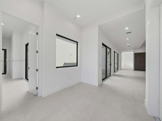 Дом в аренду по адресу 5718 Ashwood Cir W 5718 - фото 7528683