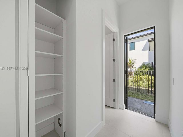 Дом в аренду по адресу 5718 Ashwood Cir W 5718 - фото 7528686