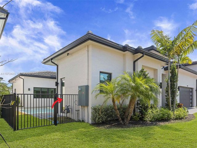 Дом в аренду по адресу 5718 Ashwood Cir W 5718 - фото 7528687