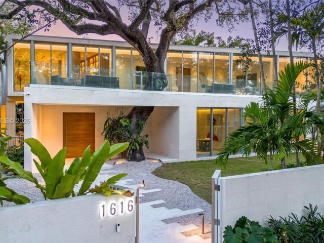 Продажа дома по адресу 1616 Onaway Dr - фото 7514965