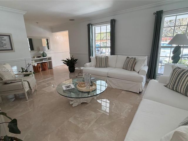 Дом в аренду по адресу 5920 Maynada St 5920 - фото 7471309