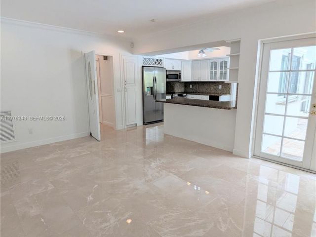 Дом в аренду по адресу 5920 Maynada St 5920 - фото 7471311