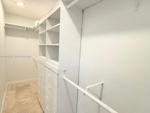 Дом в аренду по адресу 5920 Maynada St 5920 - фото 7471320