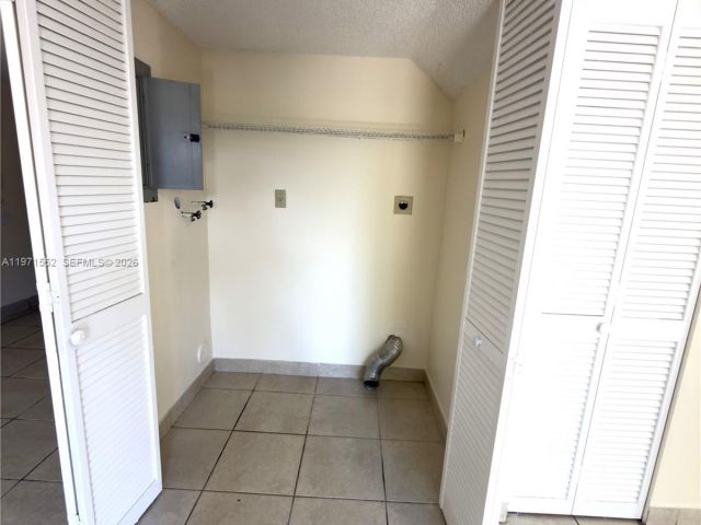 Дом в аренду по адресу 451 NE 136th St III314 - фото 7475223