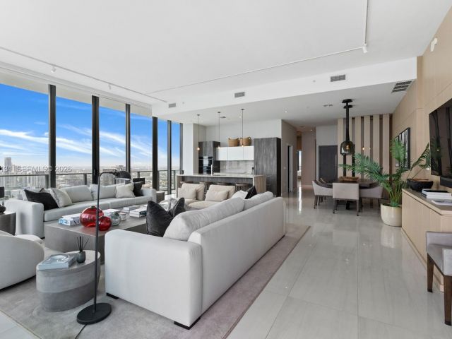 Квартира в аренду номерPH5001 - фото 7494519