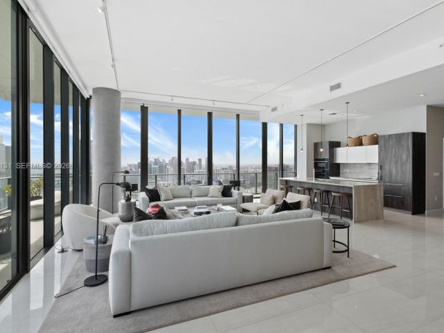 Квартира в аренду номерPH5001 - фото 7494520