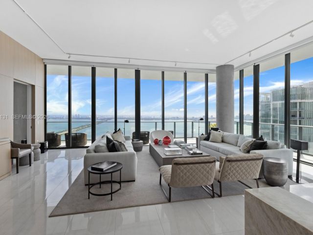 Квартира в аренду номерPH5001 - фото 7494522