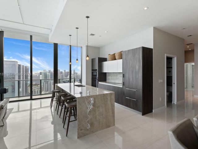 Квартира в аренду номерPH5001 - фото 7494525