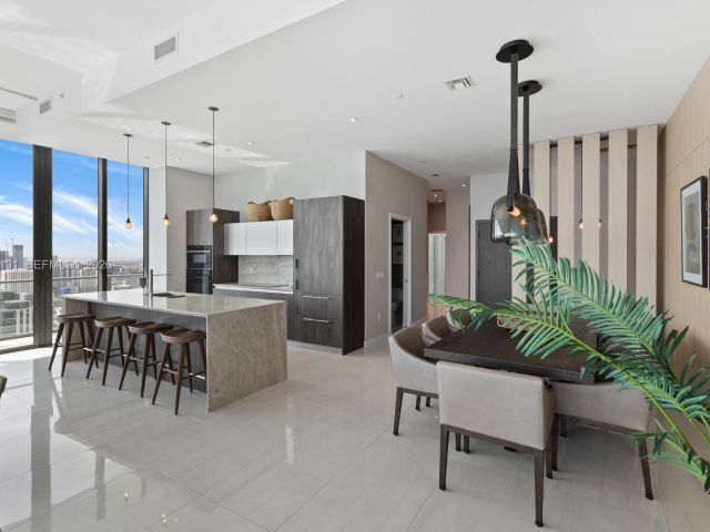 Квартира в аренду номерPH5001 - фото 7494526