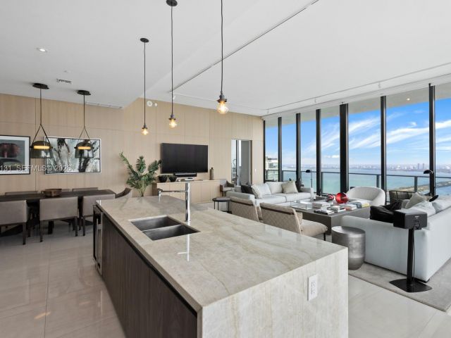 Квартира в аренду номерPH5001 - фото 7494528