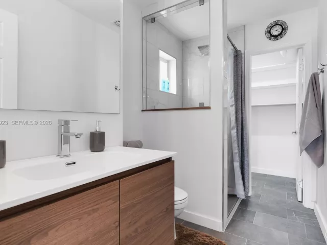 Продажа дома по адресу 617 NW 30th Ct - фото 7451585