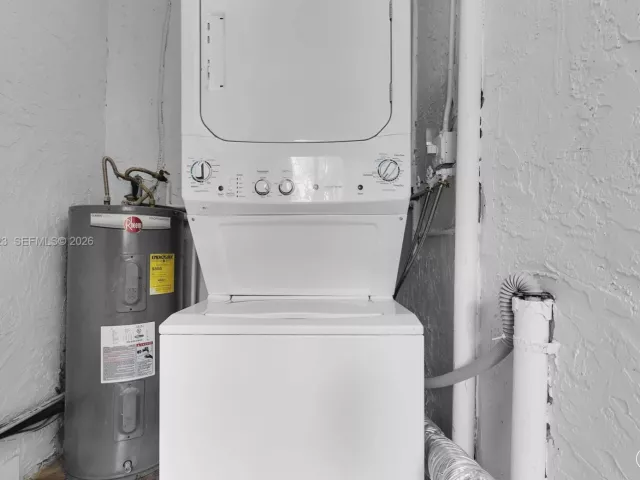 Продажа дома по адресу 617 NW 30th Ct - фото 7451587