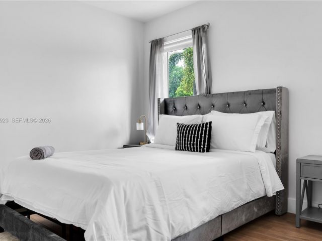 Продажа дома по адресу 617 NW 30th Ct - фото 7451582