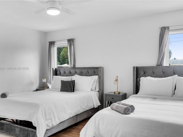 Продажа дома по адресу 617 NW 30th Ct - фото 7451583