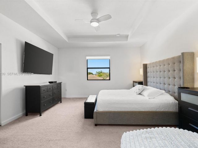 Продажа дома по адресу 160 SE 23rd Ter - фото 7460375