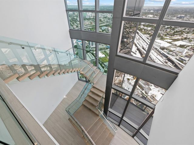 Квартира в аренду номерPH 5700 - фото 7488100